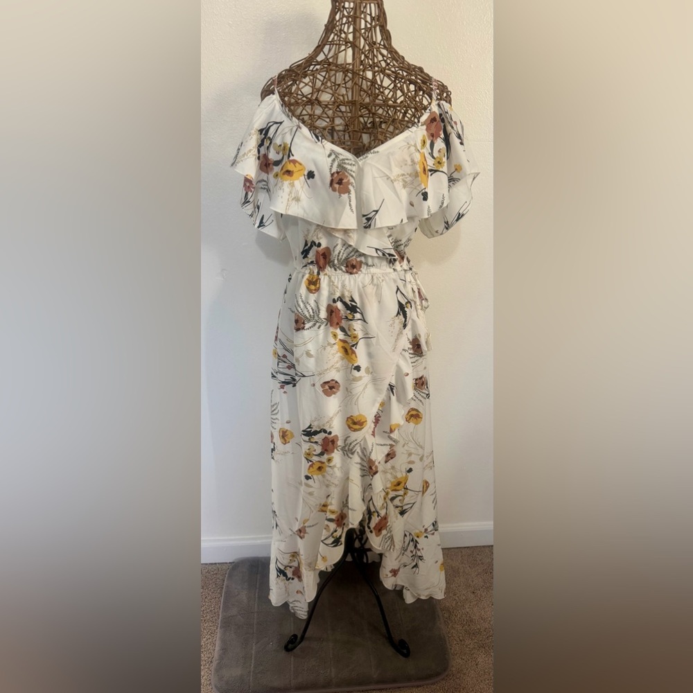 Blush White Floral Maxi Dress